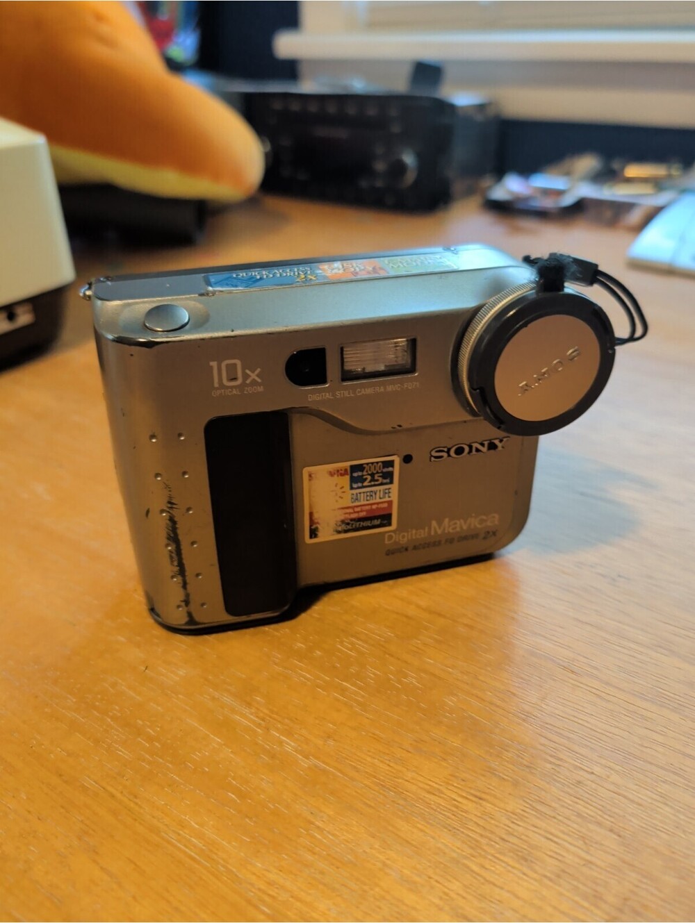 Digital Camera Sony Mavica MVC-FD71 Retro 3.5" Floppy Disc UNTESTED parts only